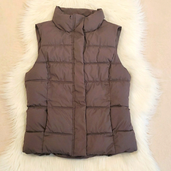 GAP Jackets & Blazers - GAP Puffer Vest in Army Green Color